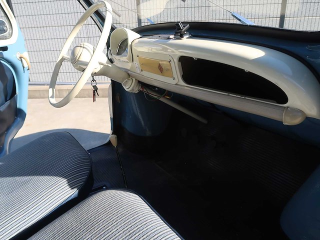 Renault - 4cv - classic cars >15 - afbeelding 41 van  79