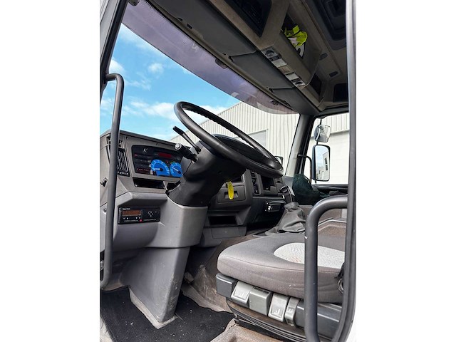 Renault - kerax - truck - 2006 - 6x4 - hmf crane - afbeelding 5 van  41