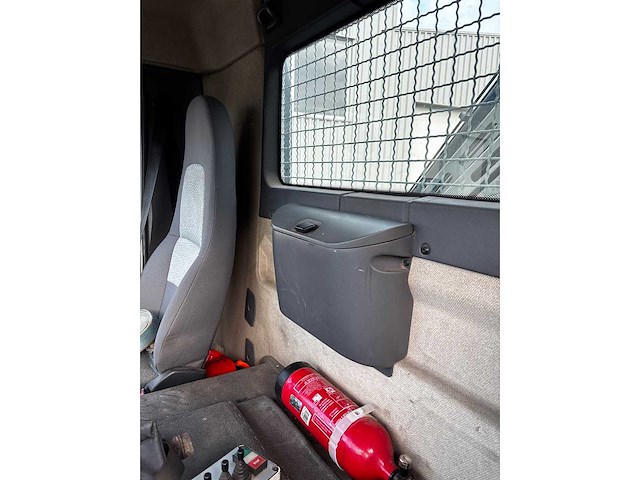 Renault - kerax - truck - 2006 - 6x4 - hmf crane - afbeelding 14 van  41