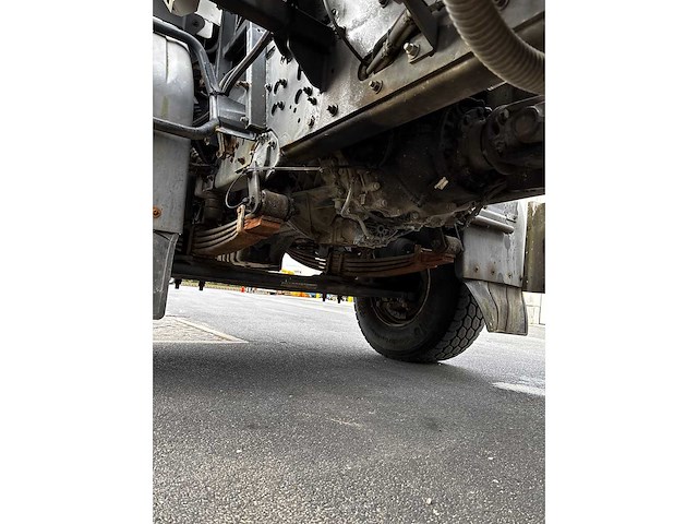 Renault - kerax - truck - 2006 - 6x4 - hmf crane - afbeelding 18 van  27