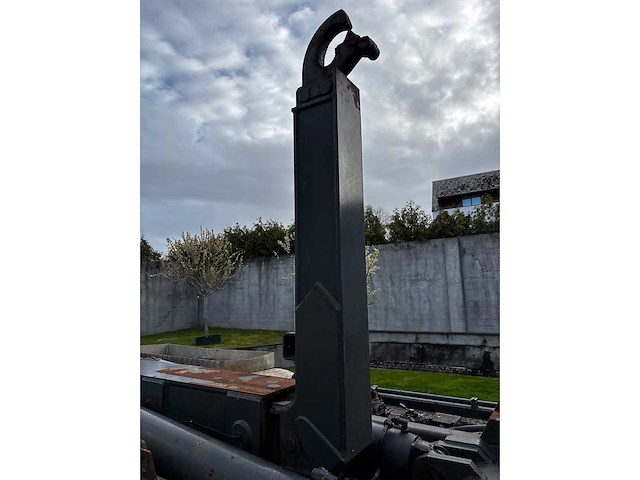 Renault - kerax - truck - 2006 - 6x4 - hmf crane - afbeelding 22 van  27