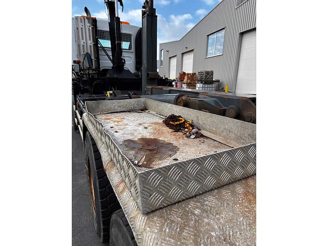 Renault - kerax - truck - 2006 - 6x4 - hmf crane - afbeelding 14 van  21