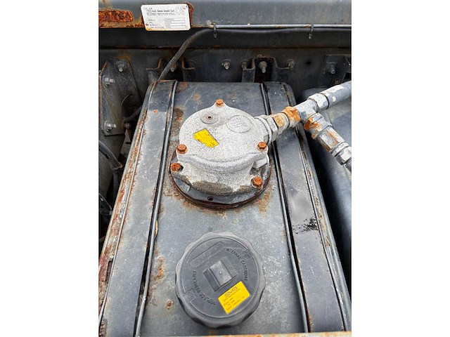 Renault - kerax - truck - 2006 - 6x4 - hmf crane - afbeelding 34 van  41