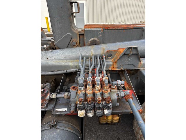 Renault - kerax - truck - 2006 - 6x4 - hmf crane - afbeelding 29 van  29