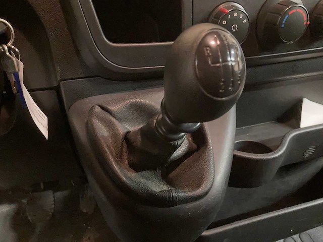 Renault - master - vrachtwagen - afbeelding 15 van  35