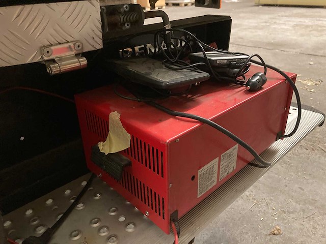 Renault - master - vrachtwagen - afbeelding 29 van  35