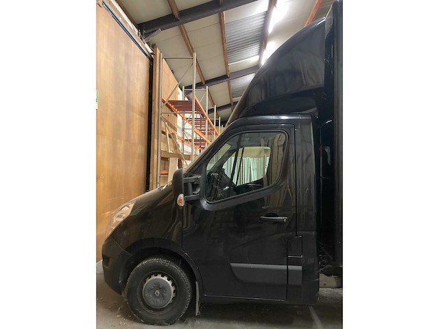 Renault - master - vrachtwagen - afbeelding 31 van  35