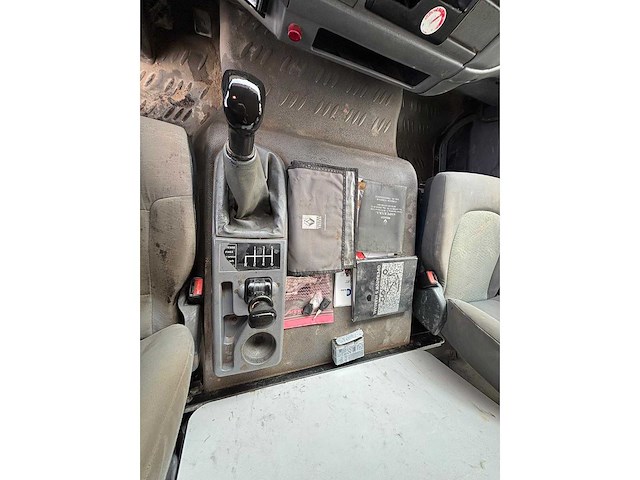 Renault - midlum 2220 cdi - truck - 2005 - afbeelding 18 van  46
