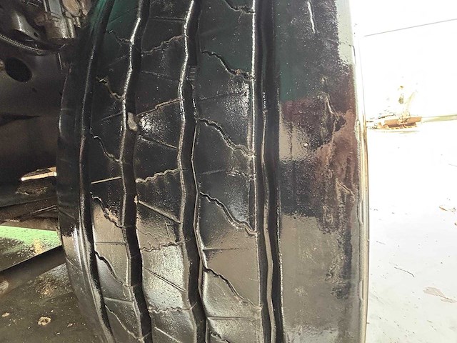 Renault - midlum 2220 cdi - truck - 2005 - afbeelding 39 van  46