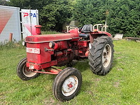 Renault - oldtimer tractor - afbeelding 1 van  16