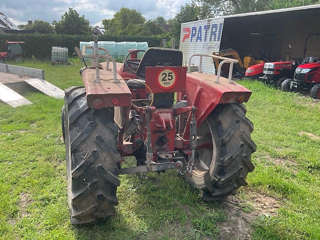 Renault - oldtimer tractor - afbeelding 10 van  16