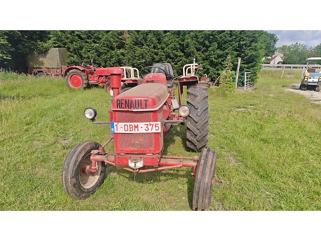Renault - oldtimer tractor - afbeelding 12 van  16