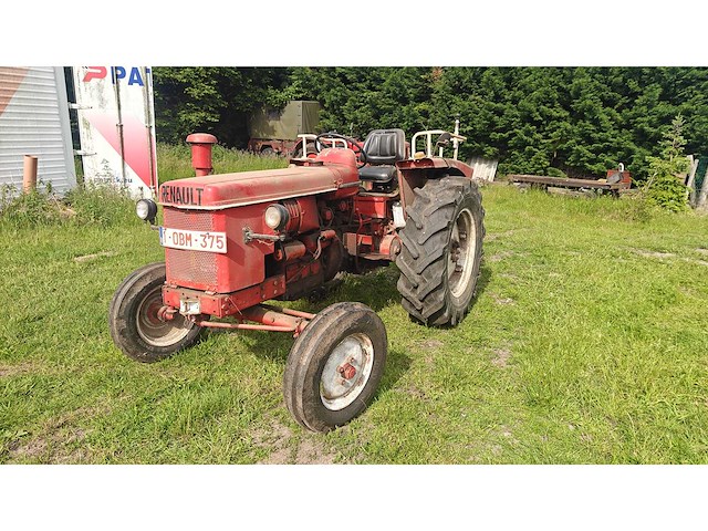 Renault - oldtimer tractor - afbeelding 6 van  6