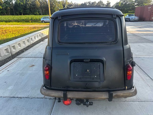 Renault - r4 - oldtimer - afbeelding 8 van  37
