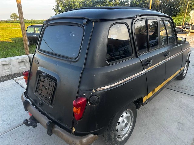 Renault - r4 - oldtimer - afbeelding 16 van  37
