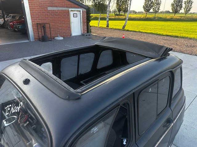 Renault - r4 - oldtimer - afbeelding 29 van  37