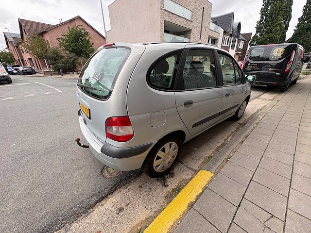 Renault - scénic - 1.6-16v rxe - car - - afbeelding 8 van  9