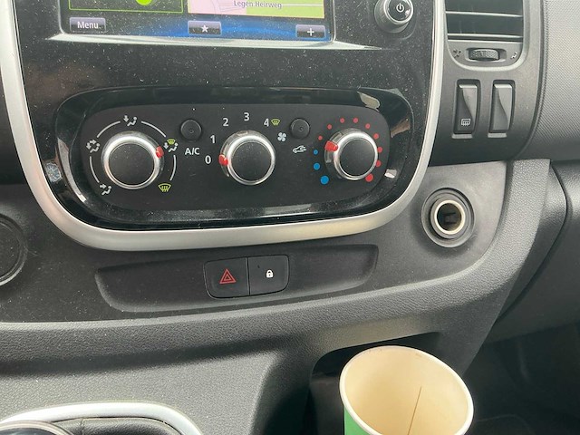 Renault - trafic - bedrijfswagen - afbeelding 13 van  27