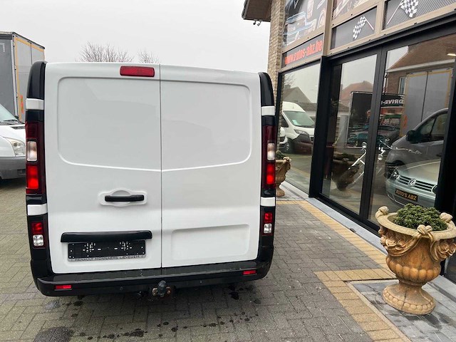Renault - trafic - van - afbeelding 12 van  17