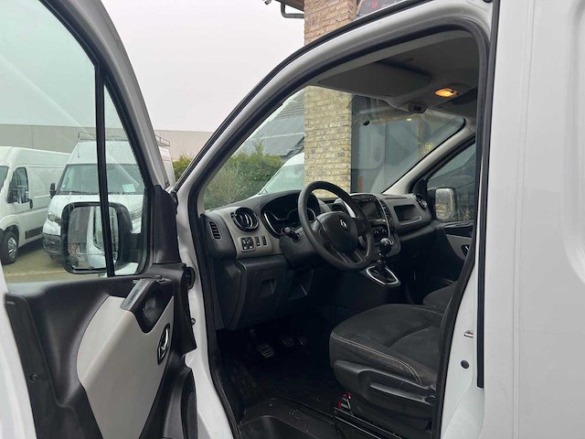 Renault - trafic - van - afbeelding 15 van  17
