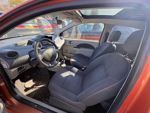 Renault - twingo - 1.2-16v dynamique - car - 2008 - afbeelding 3 van  11