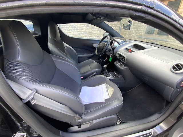 Renault - wind - n - car - 2010 - afbeelding 11 van  32