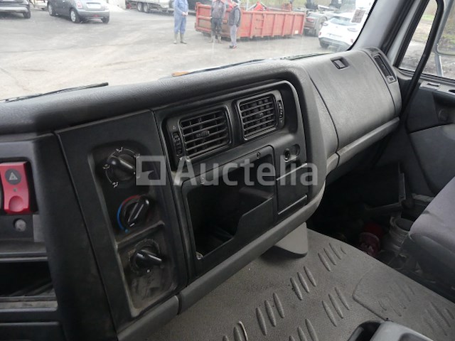 Renault 420dci tractor - (350,565 km) - afbeelding 8 van  26