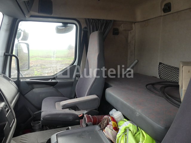 Renault 420dci tractor - (350,565 km) - afbeelding 10 van  26