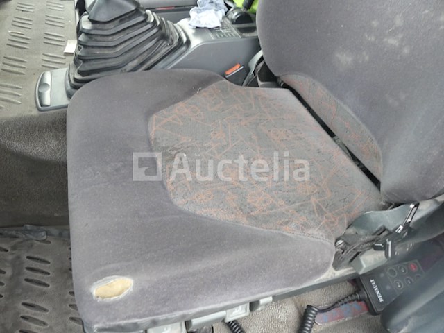 Renault 420dci tractor - (350,565 km) - afbeelding 15 van  26