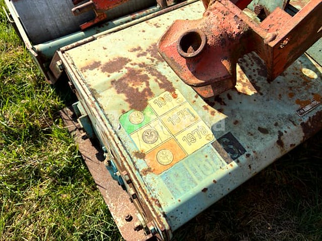 Renault 461 tractor - afbeelding 18 van  37