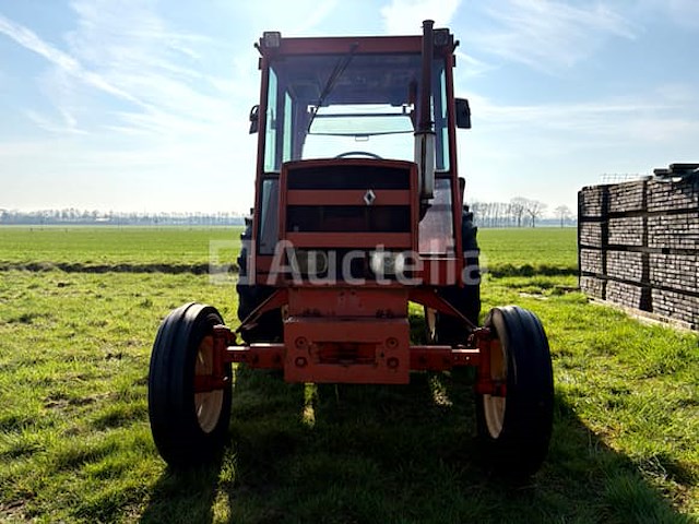 Renault 461 tractor - afbeelding 24 van  37