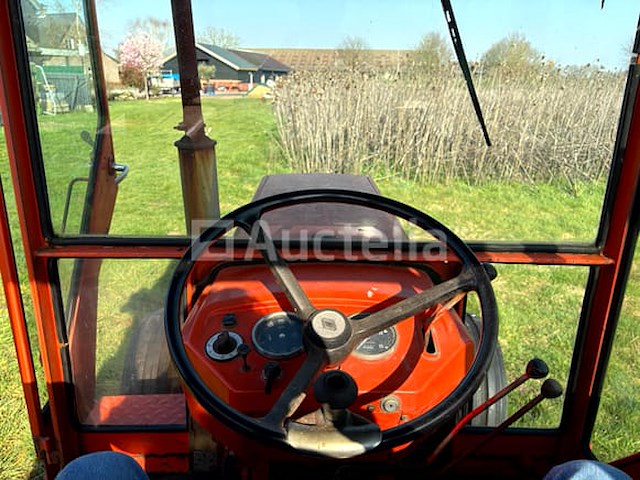 Renault 461 tractor - afbeelding 33 van  37