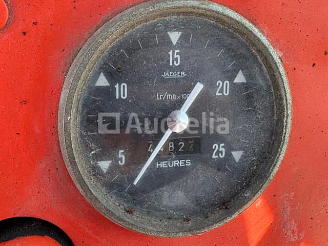 Renault 461 tractor - afbeelding 35 van  37