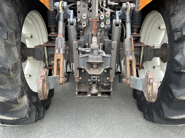 Renault ares 696 rz vierwielaangedreven tractor - afbeelding 2 van  33