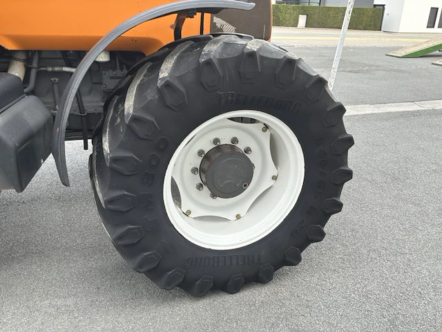 Renault ares 696 rz vierwielaangedreven tractor - afbeelding 7 van  33