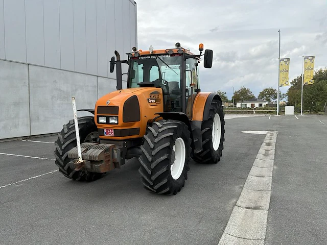 Renault ares 696 rz vierwielaangedreven tractor - afbeelding 1 van  33