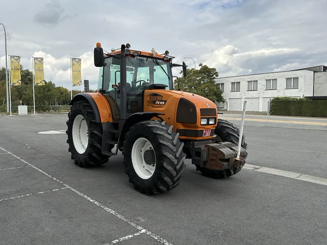 Renault ares 696 rz vierwielaangedreven tractor - afbeelding 23 van  33