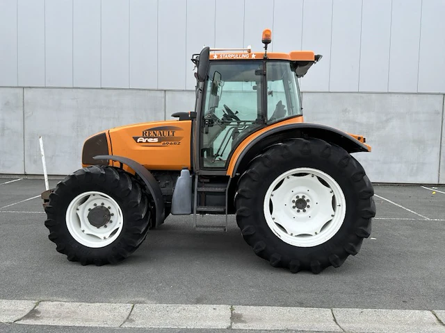 Renault ares 696 rz vierwielaangedreven tractor - afbeelding 32 van  33