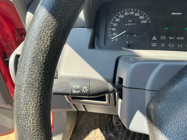 Renault clio 1.2i oldtimer - afbeelding 10 van  34