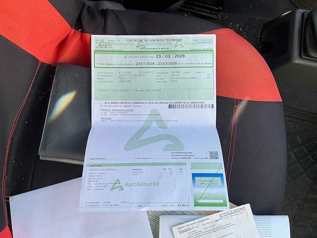 Renault clio 1.2i oldtimer - afbeelding 28 van  34