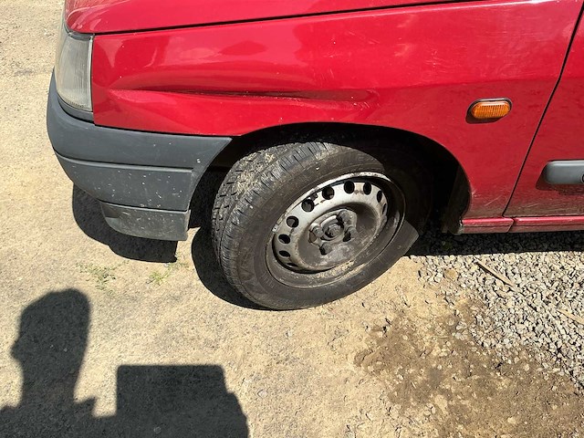 Renault clio 1.2i oldtimer - afbeelding 32 van  34