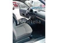 Renault clio 1,5 dci auto (2005-356,042 km-vin:vf1sbr7ef33460635) - afbeelding 4 van  10