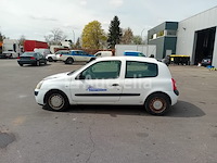 Renault clio 1,5 dci auto (2005-356,042 km-vin:vf1sbr7ef33460635) - afbeelding 6 van  10