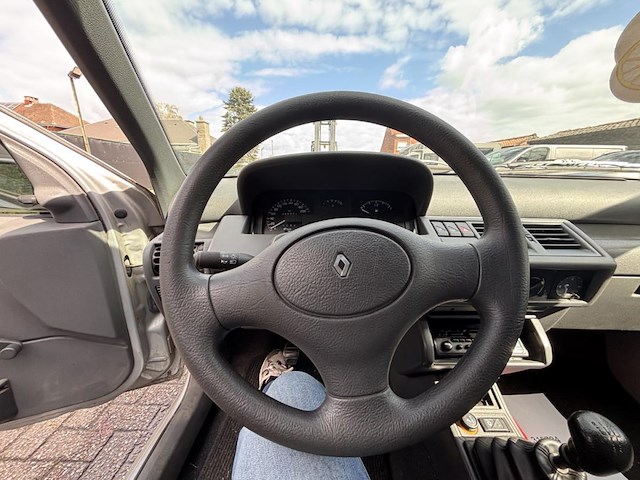 Renault clio, 1997 - afbeelding 7 van  25