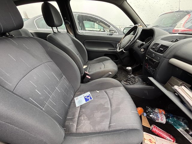 Renault clio, 2004 - afbeelding 9 van  14