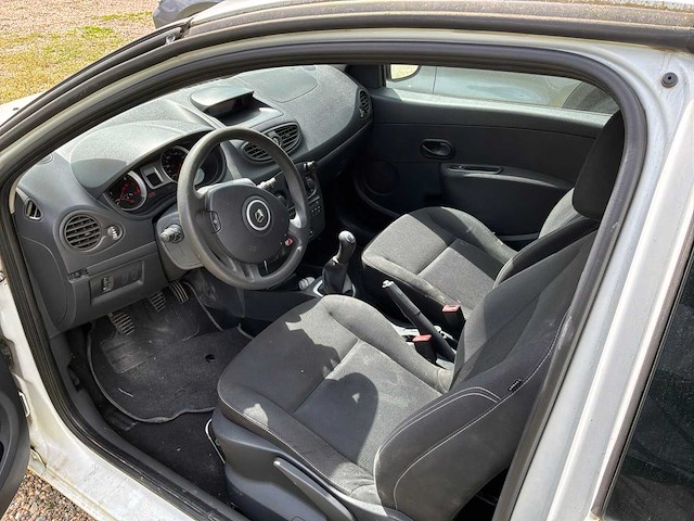 Renault clio bedrijfswagen - afbeelding 16 van  36