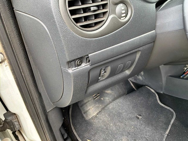 Renault clio bedrijfswagen - afbeelding 22 van  36