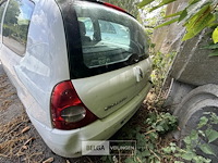 Renault clio, enkel voor vergunninghouders en erkende centra voor verschrotting - afbeelding 11 van  14