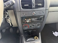 Renault clio iii 1 2i 16v eco generique, 2002 - afbeelding 5 van  32