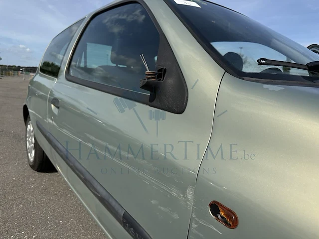 Renault clio iii 1 2i 16v eco generique, 2002 - afbeelding 18 van  32